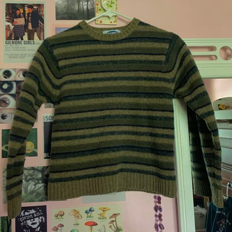 Green Striped Sweater Outfit, Cotton On Australia, Depop Clothes, Thrifting Ideas, Green Striped Sweater, Cool Fits, Mode Inspo, Mode Inspiration, Striped Sweater