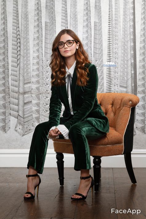 Green Velvet Suit, Green Suit Women, Wedding Suit Women, Womens Suit, Look Office, Mode Hippie, Cocktail Outfit, Womens Suits Business, Suit For Women