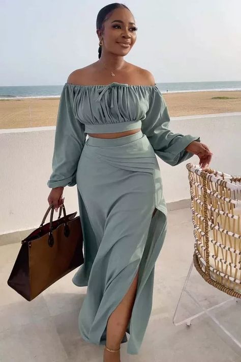 Brunch Outfits for Black Women 22 Ideas - women-club.online Large Skirt, Plus Size Two Piece, Strapless Maxi, Strapless Maxi Dress, Brunch Outfit, Shoulder Crop Top, Lantern Sleeve, Two Piece Dress, Lantern Sleeves