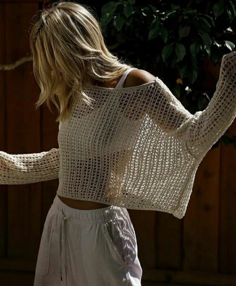 Crochet Long Sleeve Tops, Knit Sweater Outfit, Crochet Top Outfit, Diy Vetement, Estilo Hippie, Fashionable Clothes, Loose Knit Sweaters, Inspiration Ideas, Crochet Fashion