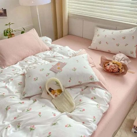 Transform your bedroom into a blooming oasis with our Romantic Tulip Pink Bedding Set 🌷💕 Perfect for kids, girls, and anyone who loves a touch of floral elegance! 🌸🌺 Available in Twin, Full, and Queen sizes with no filling, this duvet cover will add a burst of color to your space. 😍 Don't miss out on this must-have bedding set! ✨ #bedroominspo #floralbedding #bedroomdecor #twinbedding #girlsbed Nordic Bed, Pink Bedding Set, Kids Duvet, Girls Bedding Sets, Flower Bedding, Kids Duvet Cover, Cama Queen, Set Bed, Floral Duvet Cover