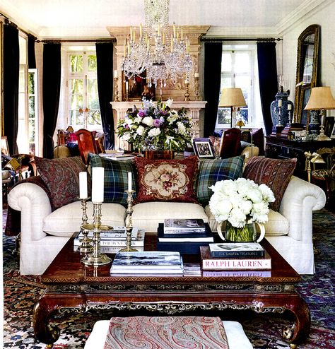 Ralph Lauren Living Room, Ralph Lauren Interior Design, Ralph Lauren Home Living Room, Ralph Lauren Interiors, Casa Country, Ralph Lauren Style, Traditional Living, A Living Room, Ralph Lauren Home