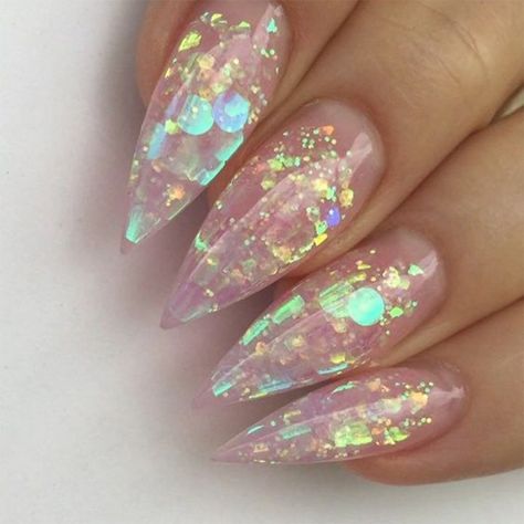 Маникюр 2020 Nails Iridescent, Iridescent Nails, Nails Women, Nails Elegant, Luminous Nails, Nagellack Trends, Nails Yellow, Stiletto Nail Art, Stiletto Nails Designs