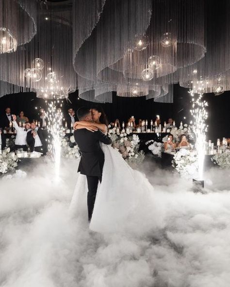 Chic And Elegant Wedding Ideas, Wedding Reception Fireworks, Angelic Wedding Theme, Wedding Inspiration Elegant, Angel Theme Wedding, Angel Wedding Theme, Dancefloor Wedding Ideas, Wedding Ideas Decoracion, Fireworks At Wedding