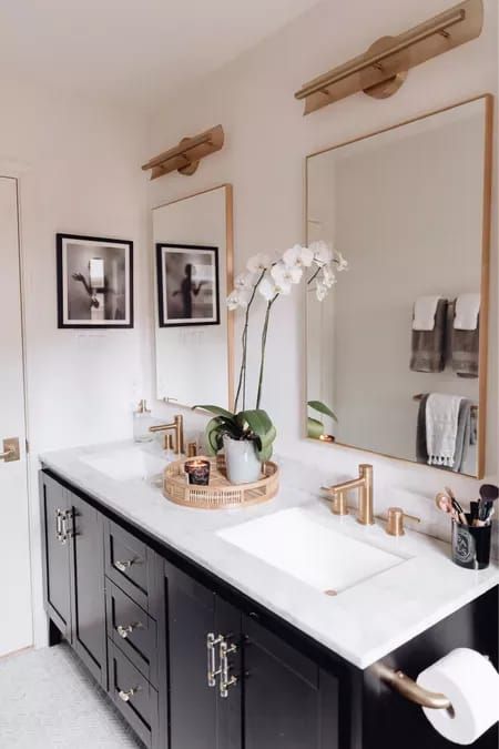 Luxury Master Bath, Glam Bathroom Decor, Artistic Interior Design, Tranquil Bathroom, Glam Bathroom, Serene Bathroom, Black Vanity, Marble Vanity, Chic Bathrooms