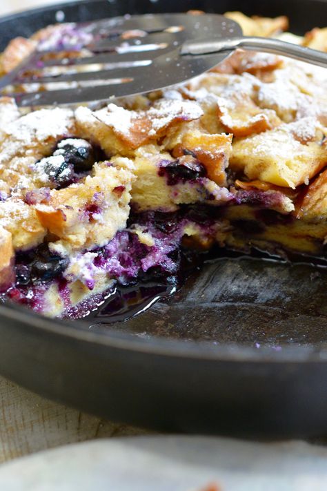 Cast Iron Blueberry Stuffed Bread Pudding - Ciao Chow Bambina Easy Blueberry Dessert, Campfire Bread, Blueberry Dessert Recipes, Easy Blueberry Desserts, Blueberry Bread Pudding, Blueberry Desserts Recipes, Stuffed Bread, Blueberry Ice Cream, Ultimate Breakfast