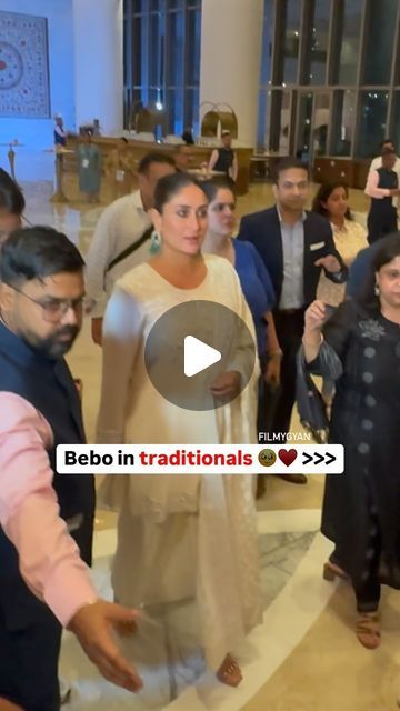 F I L M Y G Y A N on Instagram: "Haaye😍 Bebo is looking so sundar in this suit look 🙈💕" Indian Celebrity, Indian Designer Suits, August 9, Indian Designer, Indian Designer Wear, Indian Design, Designer Suits, Designer Wear, Indian Wear