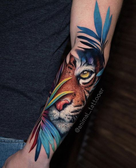 Colorful Lion Tattoo, Traditional Butterfly Tattoo, Halloween Tattoos Sleeve, Geisha Tattoo Design, Colored Tattoo Design, Lion Head Tattoos, Tiger Tattoo Design, Sigil Tattoo, Tattoos For Women Half Sleeve