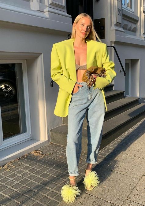 Milano Street Style, Fashion Trend Inspiration, Leonie Hanne, Sporty Chic, Inspired Outfits, Looks Style, Outfits Casuales, Cute Casual Outfits, Colorful Fashion