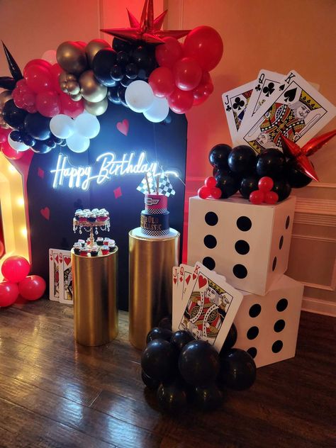 Casino Theme Party For Men, King Of Hearts Birthday Theme, Gambling Party Ideas, Men Party Themes Ideas, Las Vegas Themed Birthday Party, Gambling Theme Party Ideas, 21st Birthday Casino Theme, Casino Themed Birthday Party, Poker Themed Birthday Party