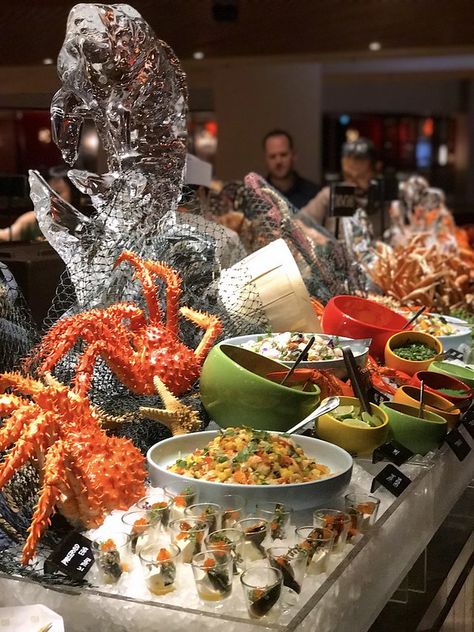 Seafood Decor, Poached Fish, Buffet Set Up, Seafood Buffet, Best Buffet, Buffet Decor, Seafood Paella, Dining Buffet, Buffet Set