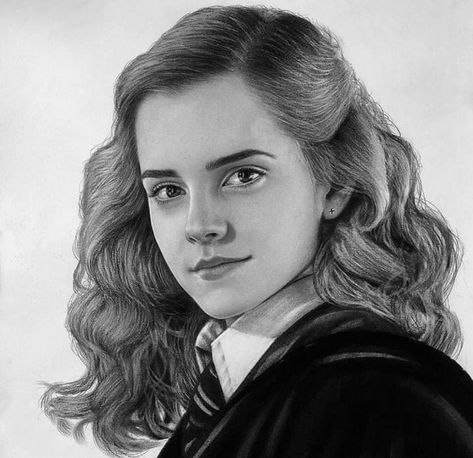 Hermione Granger Portrait, Drawing Hermione Granger, Harry Potter Pencil Art, Harry Potter Realistic Drawing, Potrait Sketch Celebrity, How To Draw Hermione Granger, Harry Potter Pencil Sketches, Harry Potter Portrait Drawing, Celebrity Portrait Drawing Pencil