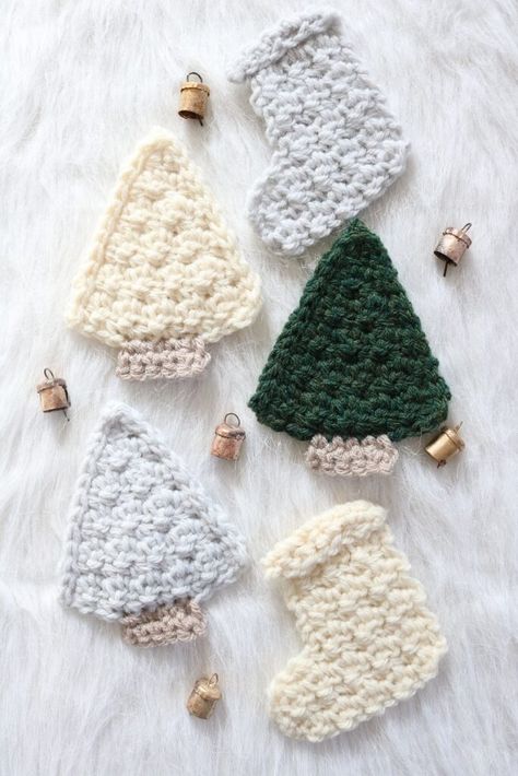 Crocheted Christmas Tree Ornaments Free Patterns, Tree Crochet Pattern Free, Christmas Tree Crochet Pattern Free, Christmas Tree Crochet Pattern, Tree Crochet Pattern, Crochet Christmas Garland, Xmas Crochet, Christmas Tree Crochet, Flat Christmas Tree