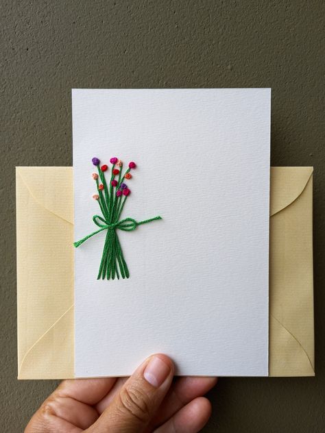 Cards With Fabric Flowers, Hand Sewn Cards, Stitched Flower Cards, Embroidered Cards Diy, Embroidered Birthday Cards, Embroidery On Paper Cards, Thread Cards Diy, Fabric Cards Handmade, Embroidered Greeting Cards