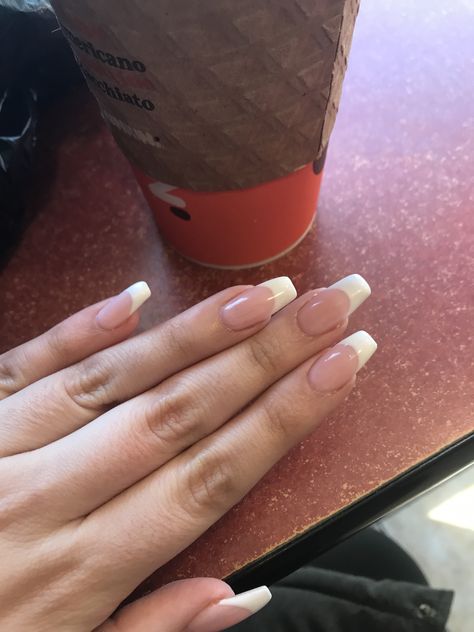 Cream Tip Acrylic Nails, Plain Acrylic Nails French Tip, French Tip Nails Rectangle, Short Coffin White Tip Nails, French Tip Acrylic Nails Whit, Pink And White French Tip Nails Coffin, Small Coffin French Tip Nails, French Tip Gel Nails Coffin, Square Medium French Tip