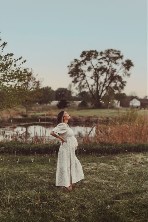 Maternity Photos. Maternity Session. Maternity Photos Outfit. Maternity Pictures With Dress, Mom Only Maternity Photos, Maxi Dress Maternity Photos, Spring Maternity Photos Outfits, April Maternity Photoshoot, Winter Maternity Pictures Outfits, Maternity Field Pictures, Park Maternity Shoot, Modest Maternity Photos