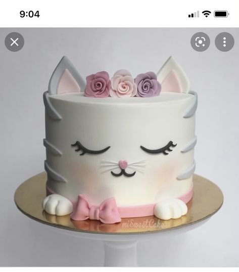 Kitten Cake, Kitten Birthday Party, Birthday Cake For Cat, Cat Themed Birthday Party, Kitten Birthday, Cat Birthday Party, Animal Cakes, Baby Birthday Cakes, Cat Cake