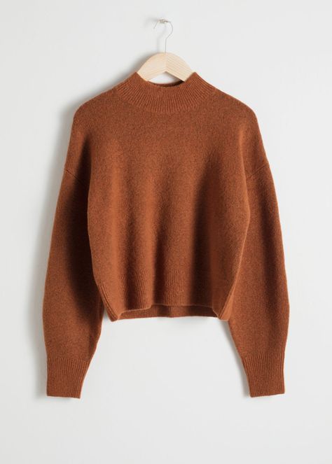 Rust Sweater, Pullovers Outfit, Mens Fashion Sweaters, Mens Fashion Edgy, Fashion Story, Cool Sweaters, Mock Neck Sweater, Looks Style, Looks Vintage