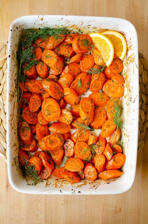 Roasted Dill Carrots Roasted Carrotts, Roasted Carrots With Dill, Carrots With Dill, Roasted Glazed Carrots, Dill Carrots, Carrots In Oven, Carrots Side Dish, Roast In The Oven, Grilled Carrots