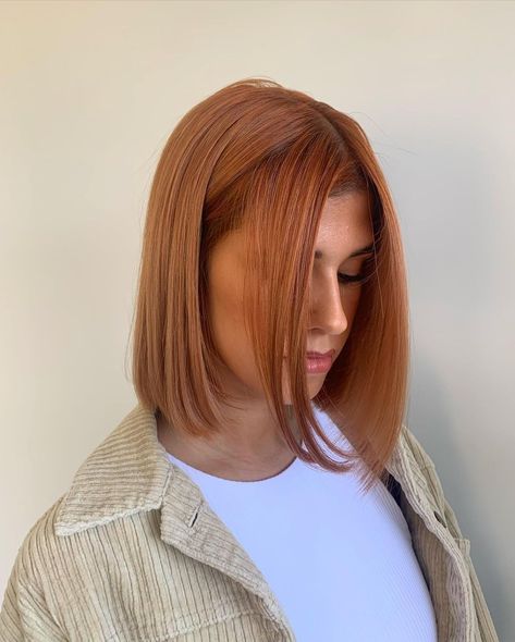 Sure, blondes are beaut but copper is a scroll stopper!! Have you registered for our upcoming Digi Date series Bronze For The Gold? We'll… Copper Hair With Blonde, Copper Bob Hair, Short Auburn Hair, Ginger Brown Hair, Short Copper Hair, Light Copper Hair, Copper Bob, Auburn Blonde Hair, Natural Auburn Hair