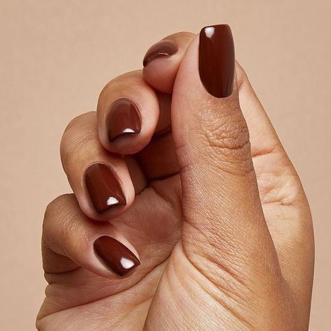 Nail Shapes And Designs, Autumn Nails 2022, Dark Skin Nail Polish, Nude Coffin Nails, Gel Nail Ideas, Natural Nails Manicure, Nude Colour, Natural Nail Designs, Skin Gel