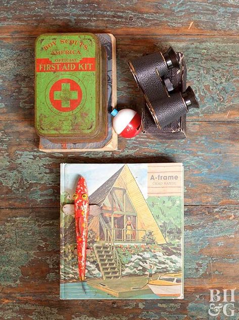 fishing and camp-inspired decor Northwoods Cabin, Retro Cabin, Cottage Decorating Ideas, Distressed Wood Furniture, Camp Decor, Camp Cabin, Little Cabin In The Woods, Adirondack Style, Cabin Bedroom