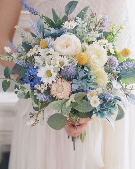 Neutral Tones Wedding, Wildflower Bridal Bouquets, Blue Flowers Bouquet, Wildflower Wedding Bouquet, Blue Wedding Bouquet, Daisy Wedding, Bridal Bouquet Flowers, Blue Wedding Flowers, Spring Wedding Flowers