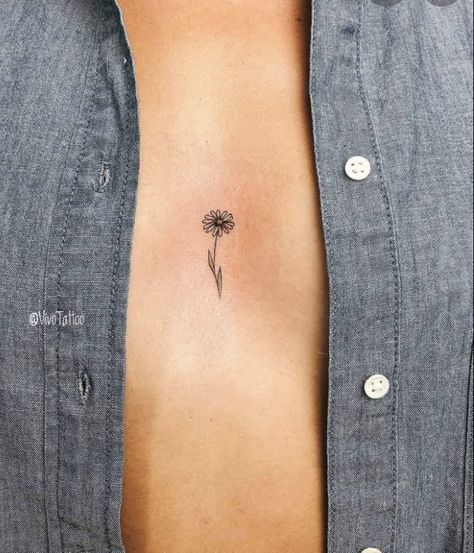 Delicate Sternum Tattoo, Sternum Tattoo Design, Shape Tattoo, Muster Tattoos, Meaningful Tattoos For Women, Small Girl Tattoos, Small Meaningful Tattoos, Sternum Tattoo, Subtle Tattoos