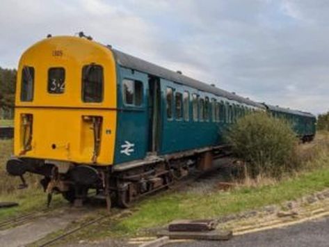 The heritage railway is delighted to reveal that the former Southern Region DEMU No. 1305 will be part of its fleet! https://www.railadvent.co.uk/2023/01/heritage-southern-region-demu-purchased-by-the-bluebell-railway.html #BluebellRailway #OxtedThumperNo.1305 Bluebell Railway, Trains Photography, Southern Trains, Steam Trains Photography, Heritage Railway, Victoria London, Southern Railways, Southern Region, Train Photography