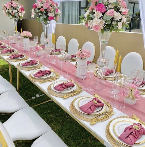 Fancy Party Table Decor, Fancy Tea Party Table Setting, Pink Party Table Decorations, Birthday Dinner Party Decorations, Sweet 16 Table Setup, College Graduation Party Decorations, Pink Dessert Tables, Pink Table Settings, Sweet Sixteen Birthday Party Ideas