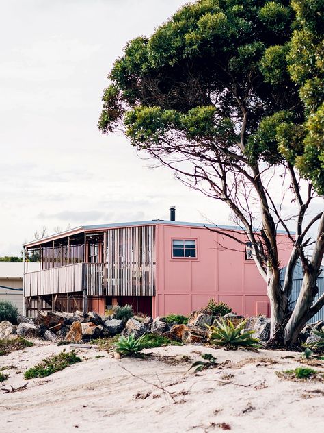 Pink House Exterior, Aussie Beach, Beachside Bungalow, West Facing House, Romantic Hideaways, Pink Paint Colors, Porthole Window, Yucca Valley, Large Balcony