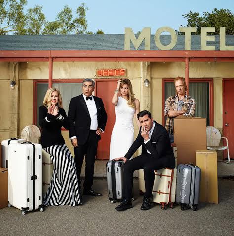 Dan Levy, Eugene Levy, Daniel Levy, Catherine O'hara, David Rose, Schitt's Creek, Tv Series Online, Schitts Creek, People Standing