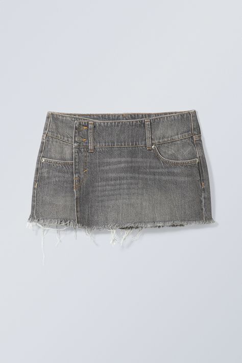 Fox Mini Denim Skirt - Washed Grey - Weekday WW Mini Skirt Grey, Swedish Street Style, Mini Denim Skirt, Casual Styles, Skirts Online, Jeans Rock, Grey Denim, Low Waisted, Gray Skirt