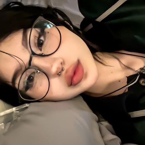 do not repost. Egirl Makeup, Dramatic Lashes, Minimalist Japanese, Alt Makeup, Glasses Makeup, Swag Makeup, Alternative Makeup, Makeup Tut, Emo Makeup