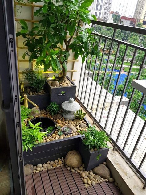 Japanese Balcony, Small Zen Garden, Small Japanese Garden, Apartment Balcony Garden, Zen Garden Design, Small Balcony Garden, Small Balcony Design, Balcony Plants, Small Balcony Decor