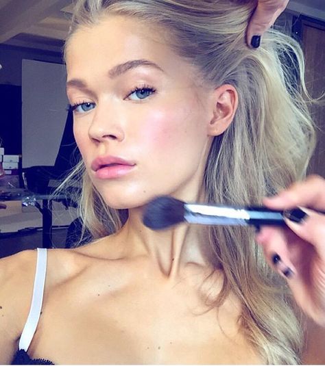 Makeup Vita Sidorkina, Minimal Makeup, Unique Makeup, Glam Makeup, Beautiful Makeup, Beauty Make Up, Makeup Inspo, Makeup Inspiration, Wedding Makeup