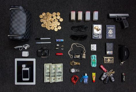 Ben Baller's essentials...    Source: http://hypebeast.com/2012/02/essentials-ben-baller/ Hypebeast Essentials, Edc Essentials, Things Organized Neatly, What In My Bag, Go For It, Billionaire Boys Club, Mens Essentials, Gentleman Style, Daily Essentials