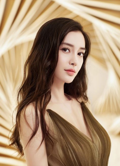 Angelababy poses for photo shoot | China Entertainment News China Beauty, Angela Baby, 얼굴 그리기, Beauty Photos, Beauty Face, Girl Face, Dark Hair, Beauty Women, Asian Beauty