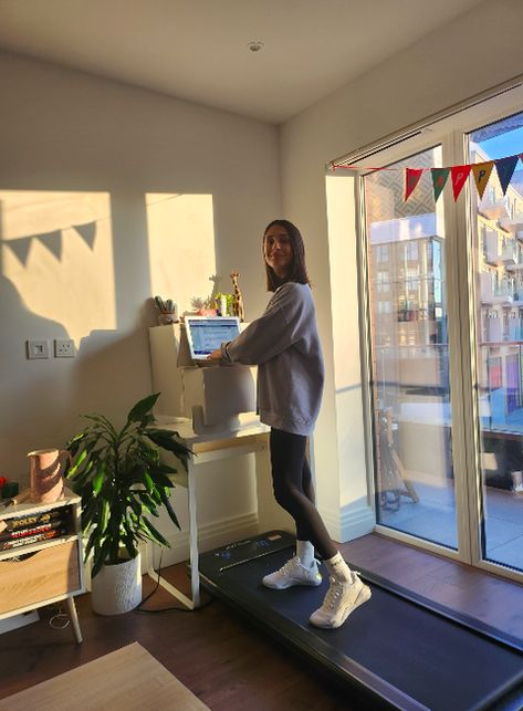 Office Treadmill Desk, Walking Pad Treadmill Desk, Walking Desk Treadmills, Desk Treadmill The Office, Home Gym Treadmill Setup, Work From Home Walking Pad, Mini Standing Desk, Office With Treadmill Desk, Cute Standing Desk Setup