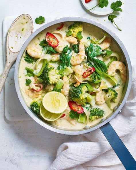 Thai Prawn Recipes, Thai Prawn Curry, Prawn Curry Recipe, Thai Curry Recipes, Green Curry Recipes, Prawn Curry, Ground Chicken Recipes, Prawn Recipes, Grape Salad