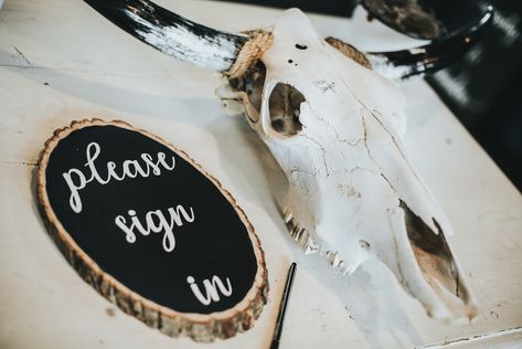 Cow Skull Centerpiece Wedding, Cow Skull Signing Wedding, Cow Skull Wedding Guest Book, Cleburne Texas, Longhorn Skull, Skull Wedding, 2025 Wedding, Bull Skull, Bull Skulls