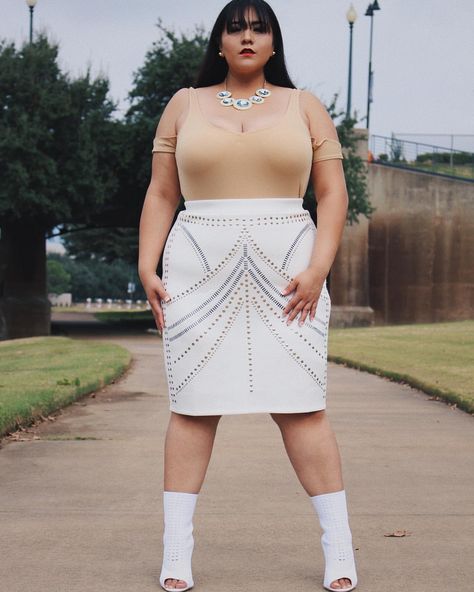 258 Likes, 30 Comments - Sheila Lopez (@miss.shelo) on Instagram: “Love combining my two favorite brands for MY KINDA HOLIDAY LOOK 💎✨ #glam #holidayseason Juliet…” November 13, Summer Ready, The Dreamers, High Waisted Skirt, Sparkle, Branding, Plus Size, Clothes For Women, On Instagram