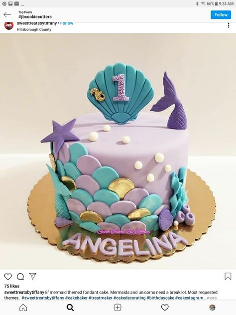 Elsa Mermaid Cake, Happy Birthday Cake Girl, Ariel Cake, 6th Birthday Cakes, Mermaid Birthday Party Decorations, Mermaid Theme Birthday Party, Mermaid Birthday Cakes, Ariel Birthday, 4th Birthday Cakes