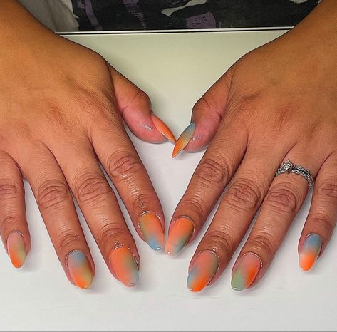 orange, blue, and green airbrush art (circled aura like) Airbrush Blue Nails, Airbrush Green Nails, Orange Airbrush Nails, Blue Green Aura Nails, Yellow Airbrush Nails, Airbrush Orange Nails, Airbrushed Nails, Blue Aura, Airbrush Nails