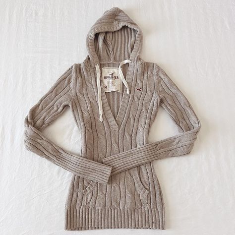 Vintage y2k hollister cable knit slim fit hoodie... - Depop Brown Hoodie Outfit, 2000s Hoodie, Uniform Clothes, Y2k Inspo, Y2k Hollister, Slim Fit Hoodie, Vintage Hollister, Easy Diy Clothes, Brown Hoodie