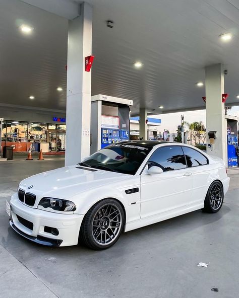 Bmw E46 Modified, Bmw E46 Coupe, Bmw E46 Sedan, Aesthetic Car Wallpapers, Bmw 318, E46 Sedan, Sports Look, E46 Coupe, Car Organizers