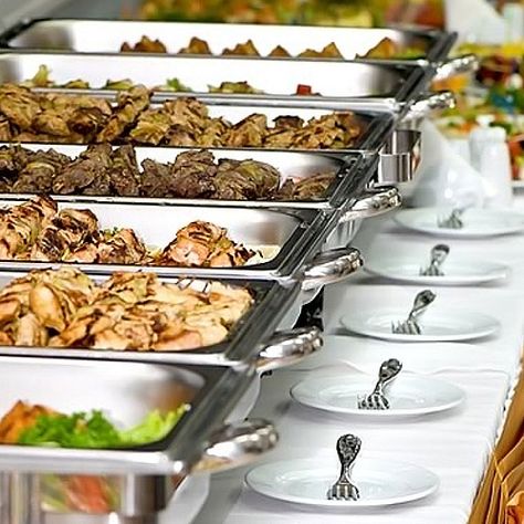 Chafing Dishes Wedding Reception Food Buffet, Wedding Reception On A Budget, Wedding Food Catering, Buffet Wedding Reception, Diy Wedding Food, Wedding Buffet Food, Diy Wedding Reception, Food Wedding, Reception Food