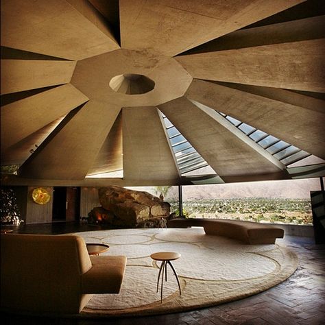 Explore theorem's photos on Flickr. theorem has uploaded 2061 photos to Flickr. Kaufmann House, Palm Springs Architecture, John Lautner, Casa Vintage, Mid Century Architecture, Famous Architects, Mid Century House, James Bond, Mid Century Design