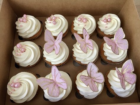 Butterfly Baby Shower Cupcakes, Cupcakes With Butterflies, Butterfly Theme Cupcakes, Butterfly Theme Cake, Butterfly 1st Birthday, Butterfly Baby Shower Theme, Butterfly Cupcakes, Pink Desserts, 50th Birthday Decorations