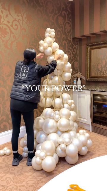 Ren | Wolverhampton Balloon Decor & Event Styling on Instagram: "NOBODY IS YOU AND THAT IS YOUR POWER 🩶 Embrace your uniqueness fiercely no one brings what you do to the table. My content creation style serves as a canvas each post reflects my point of view, personality and creative touch 🩶 @blow_it_with_bex always reminding me that our individuality is the ultimate power. My pearly inspo is always from the queen of opulence @_thegoldevents Dive into your uniqueness and own your space! Spread the sass by SHARING this post! @gemaruk_ #wolverhamptonballoons #goldballoons #balloonsdecoration #partyballoons #engagementpartydecor #theeventcollectivex [balloons decoration. Engagement party ideas. Wedding planning. Wedding decor inspiration. Floristry. Birthday party balloons. Easel Easel Garland, Buffet Theme, Balloon Table Decorations, Party Ideas Wedding, Engagement Party Ideas, Decoration Engagement, Engagement Balloons, Balloons Decor, Birthday Party Balloons